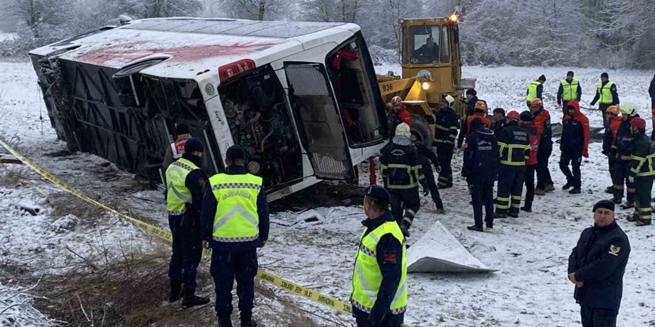 Kastamonu’daki feci kazada 6 kişi öldü, 33 kişi yaralandı