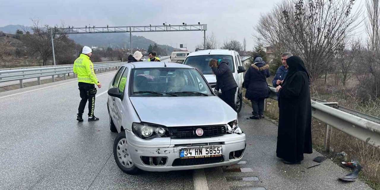 Buzlanma kazaya sebep oldu, vatandaşlar yara almadan kurtuldu