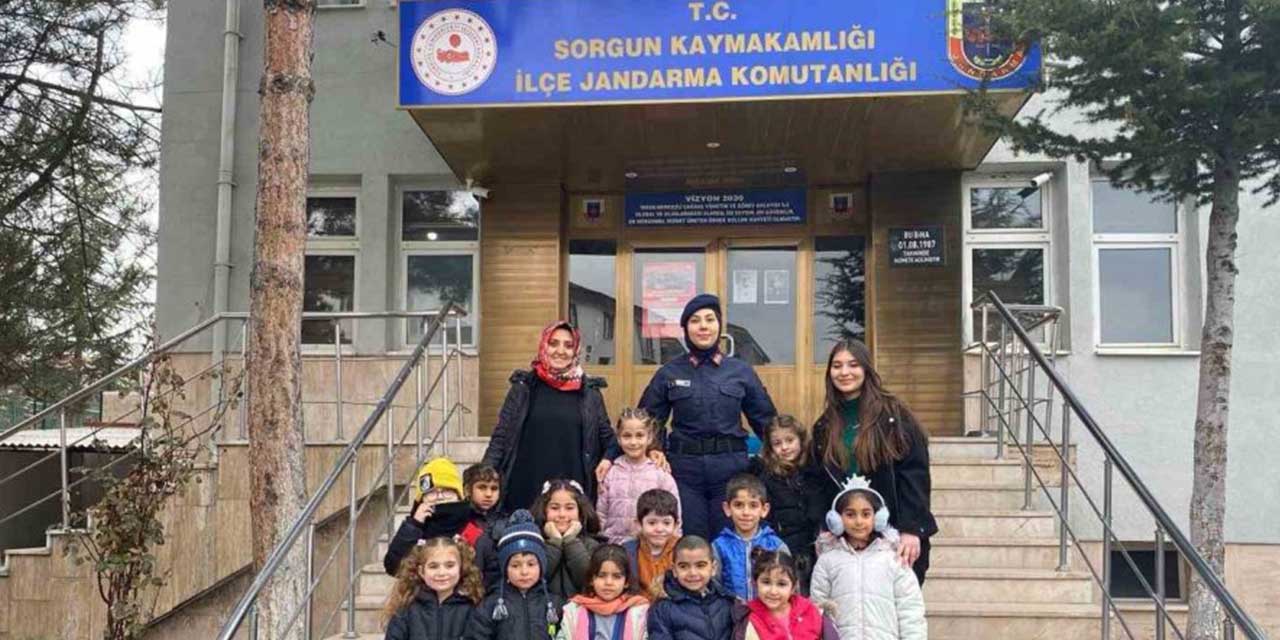 Sorgun’da anaokulu öğrencileri jandarma komutanlığını ziyaret etti