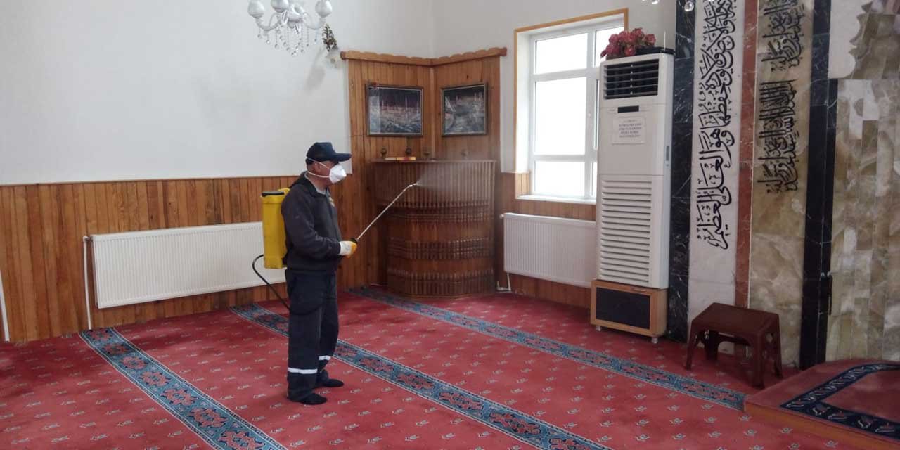 Kırıkkale’de camiler dezenfekte ediliyor