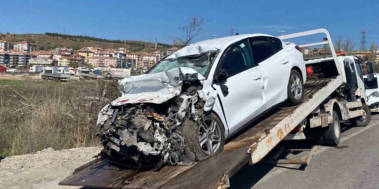 Ankara’da otomobil hafriyat kamyonuna çarptı: 1 ölü