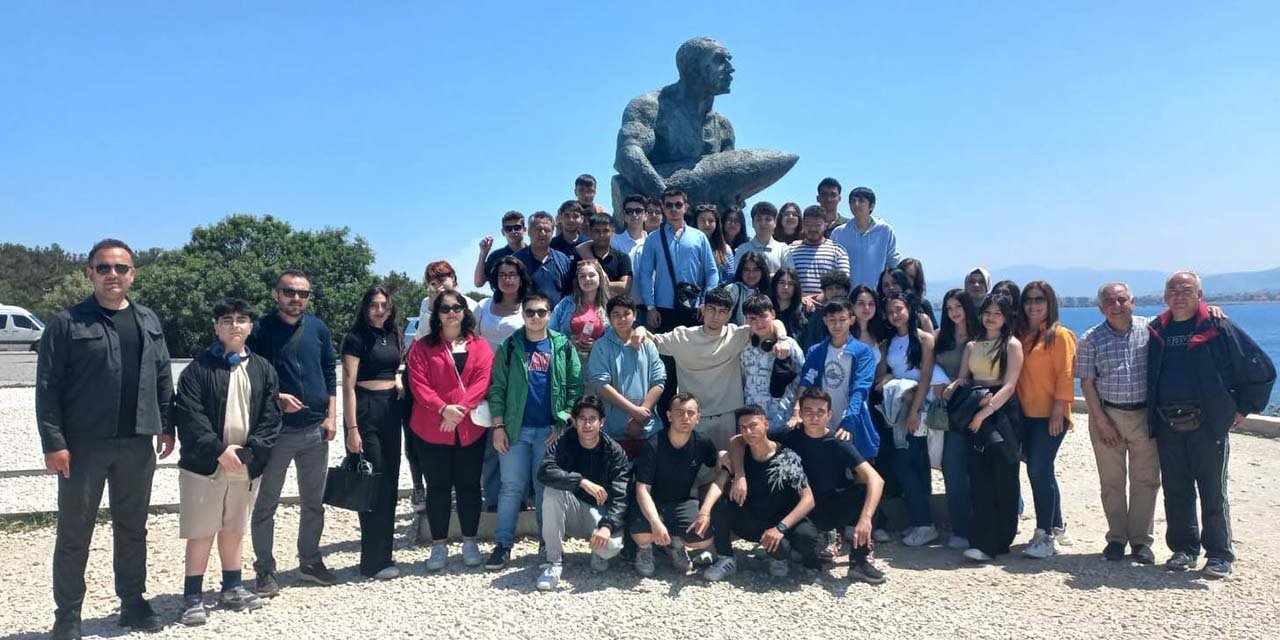 Kırıkkaleli öğrencilerden Çanakkale'ye tarihi gezi