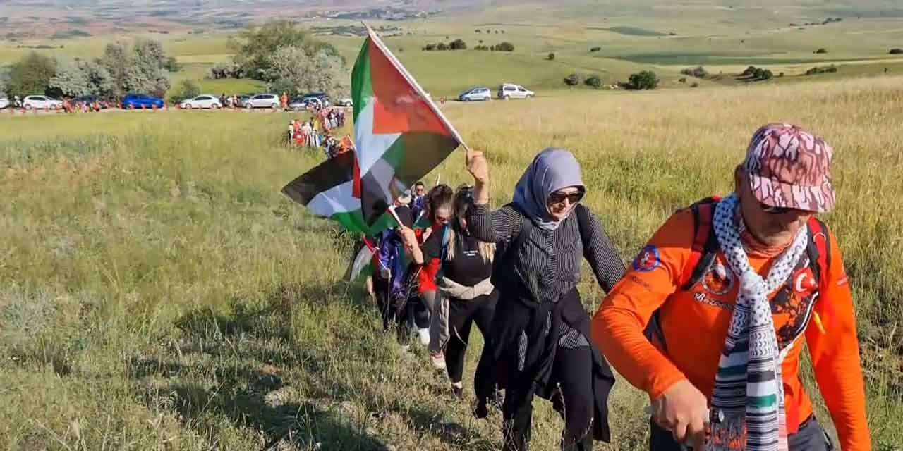Sivri Tepe'nin zirvesinde İsrail protesto edildi