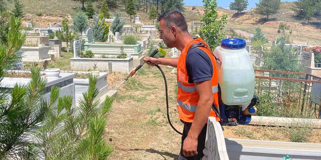 Yahşihan’da mezarlıklar bayrama hazırlanıyor