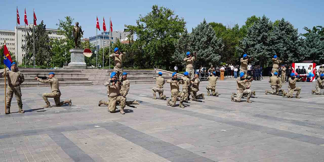 Kırıkkale’de komandolardan gururlandıran gösteri