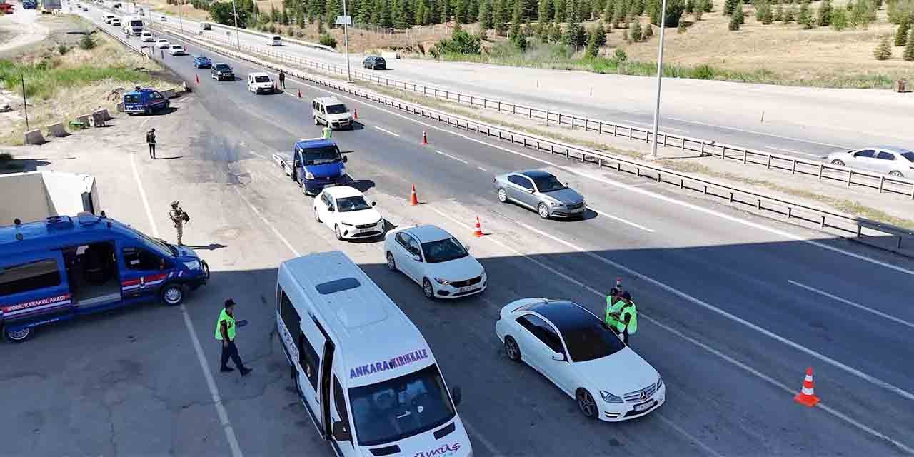 43 ilin geçiş güzergahında trafik akıcı, denetimler sıkı