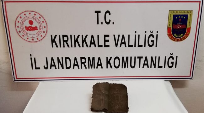 El yazması incili satmaya çalışırken yakalandılar