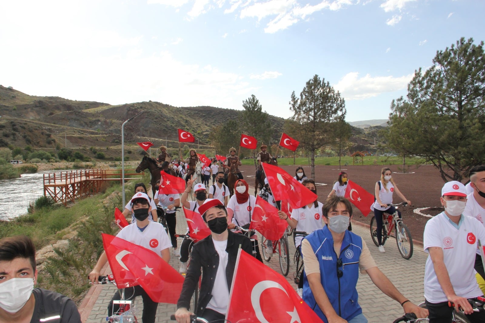 Yeşilvadi'de Gençlik Yürüyüşü ve Bisiklet Turu