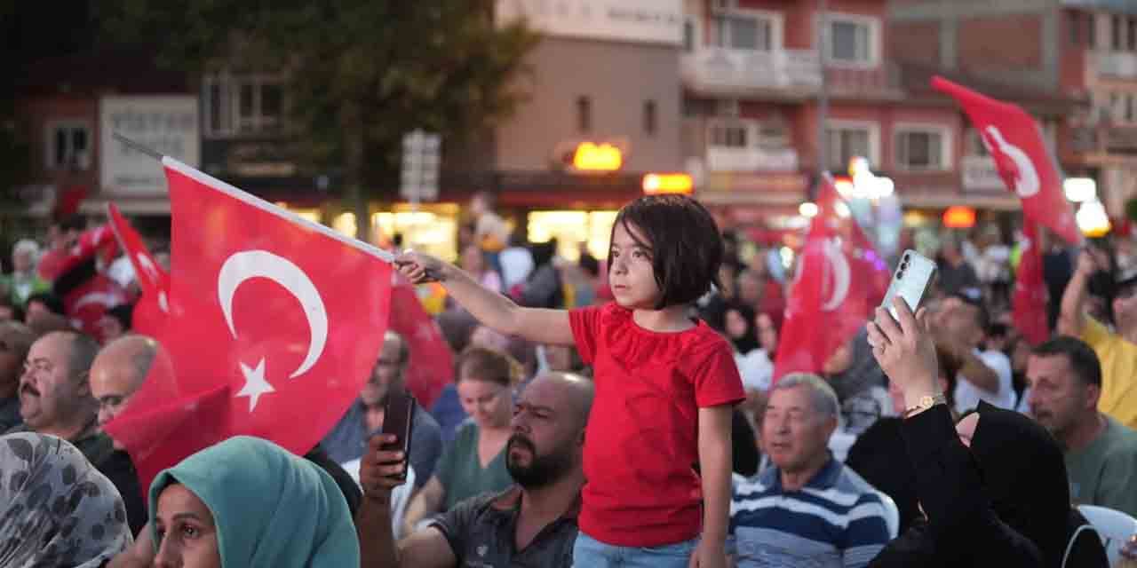 Kırıkkale'de selalar ve dualarla demokrasi nöbeti