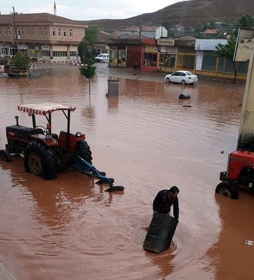 Çerikli'de sel baskını