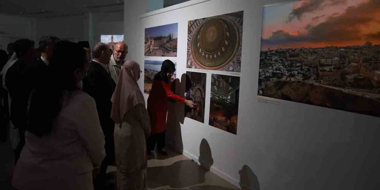 Malezya İslam Sanatları Müzesinde fotoğraf sergisi açıldı