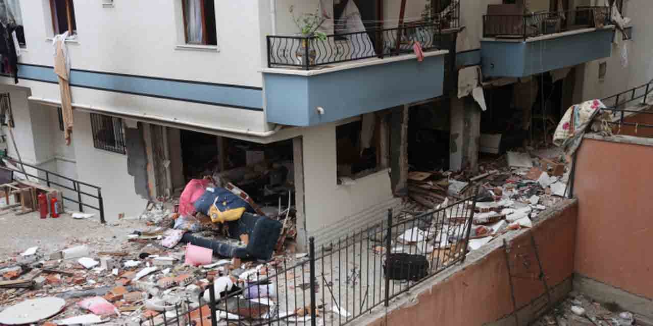 Doğalgaz bomba gibi patladı 1 kişi göldü