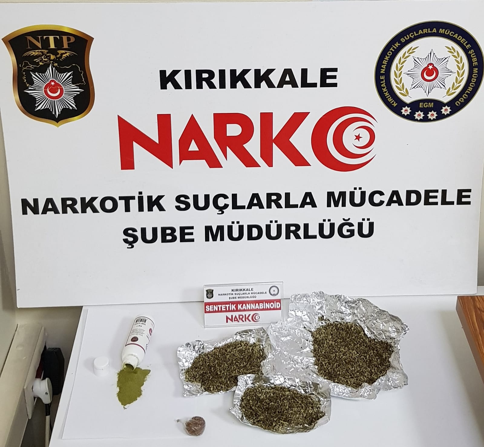 147 gram sentetik kannabinoid maddesi ele geçirildi