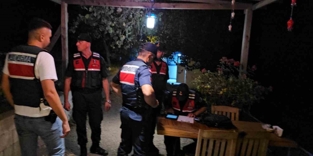 Kastamonu’da tekne battı: 3 kişi kurtarıldı, 3 kişi kayıp