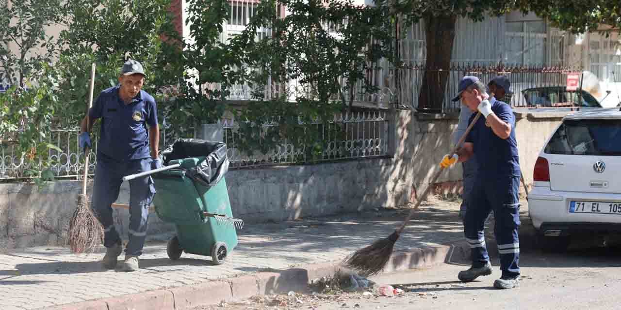 Kırıkkale Belediyesi temizlik işleri tam kadro sahada