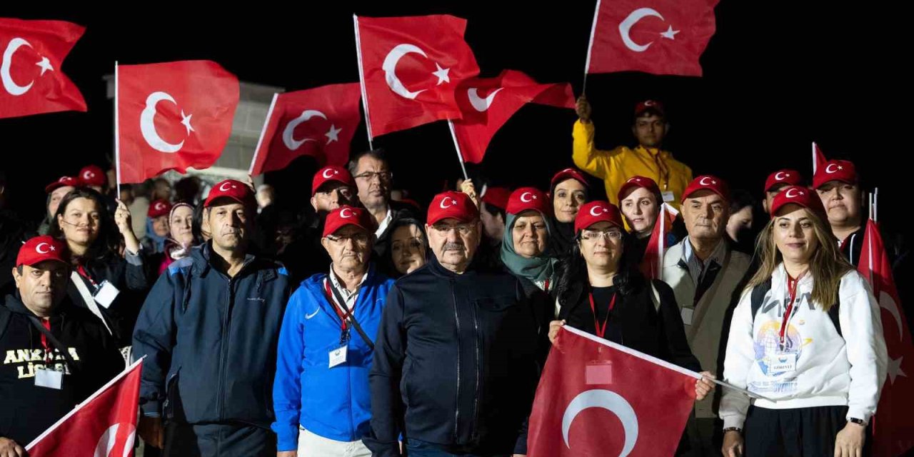 Gölbaşı Belediye Başkanı Odabaşı, zafer yürüyüşüne katıldı