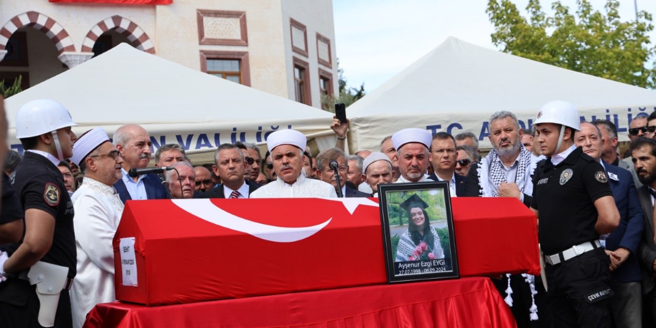 İsrail’in katlettiği Ayşenur, tekbirlerle uğurlandı