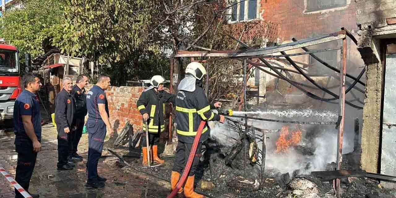 Alevlere teslim olan garaj iki evi küle çeviriyordu