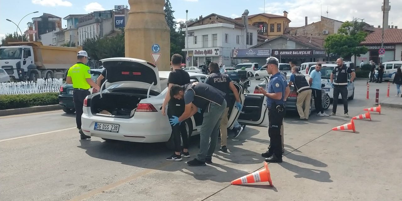 Polis ekiplerinin şok uygulamaları sürüyor