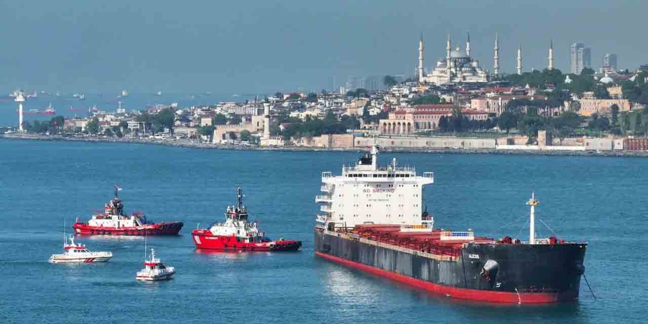 Ulaştırma ve Altyapı Bakanlığı: 'İstanbul Boğazı gemi trafiği açılmıştır.'