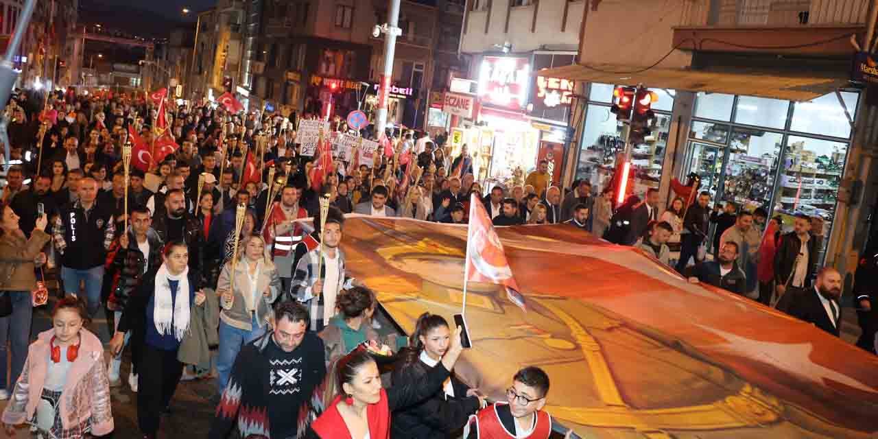 Cumhuriyetin ışığı her yeri aydınlattı