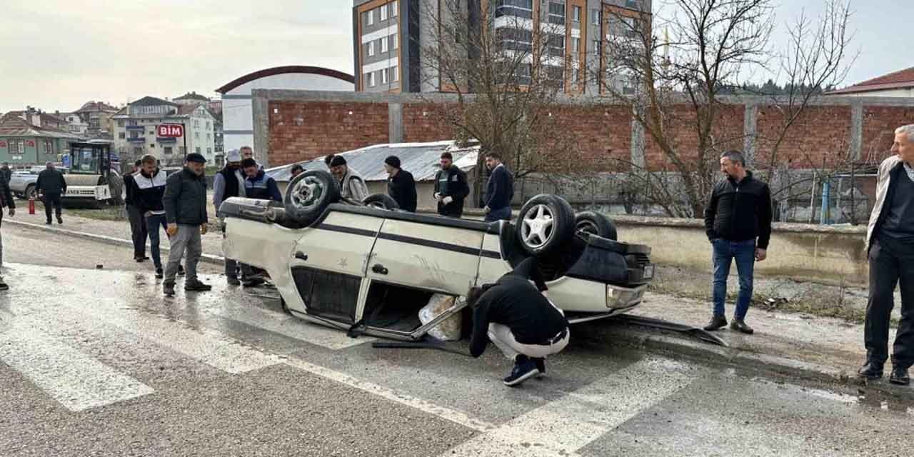 Kastamonu’da Fiat-Tofaş araç takla attı: 2 yaralı