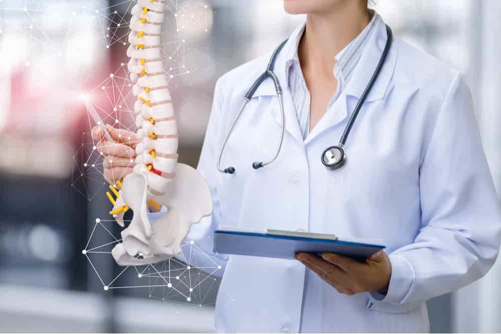 En iyi osteoporoz tedavisi risklere karşı korunmaktır