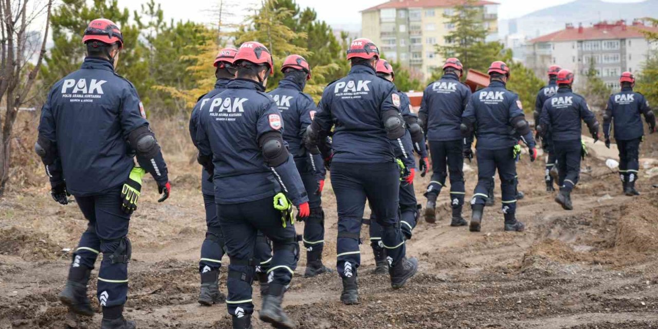 Polis Arama Kurtarma ekipleri afet ve acil durumlara daima hazır