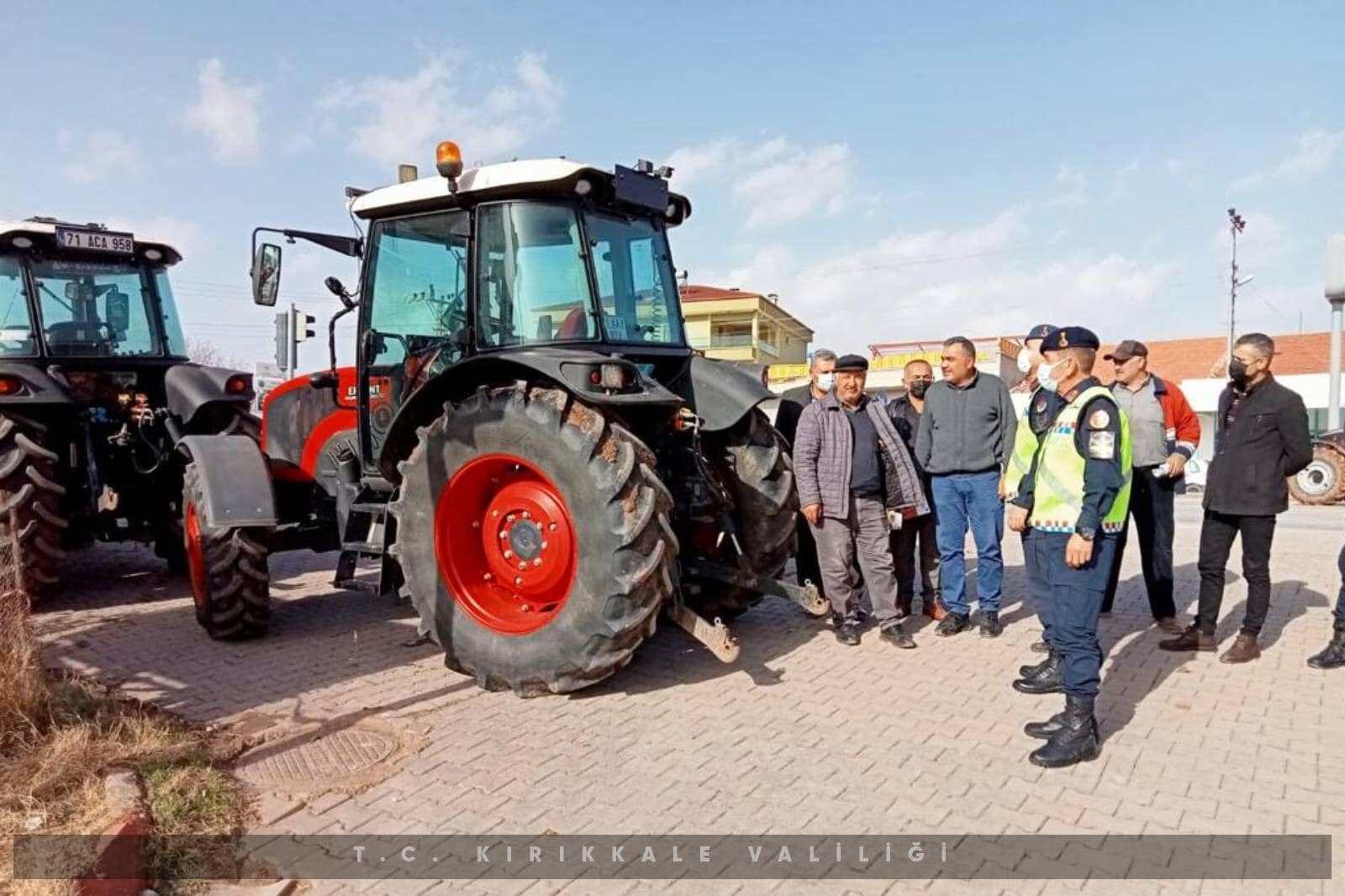 Traktörlerde koruma demiri önemli