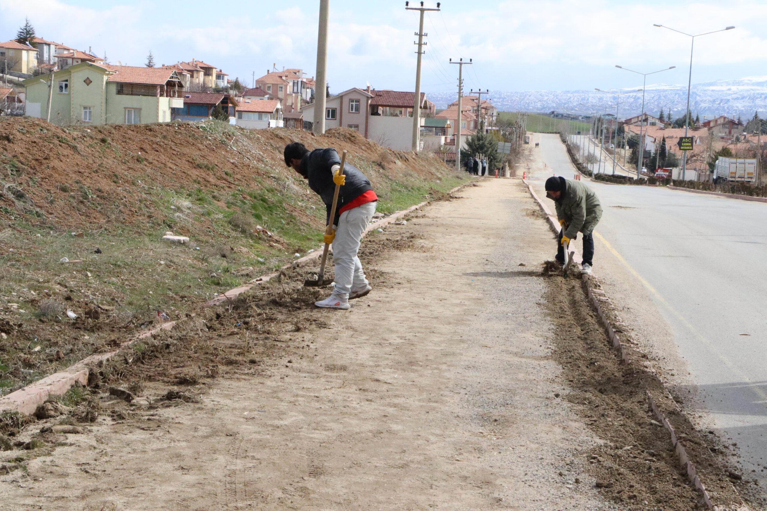 Osman Gazi Mahallesine Yürüyüş Yolu