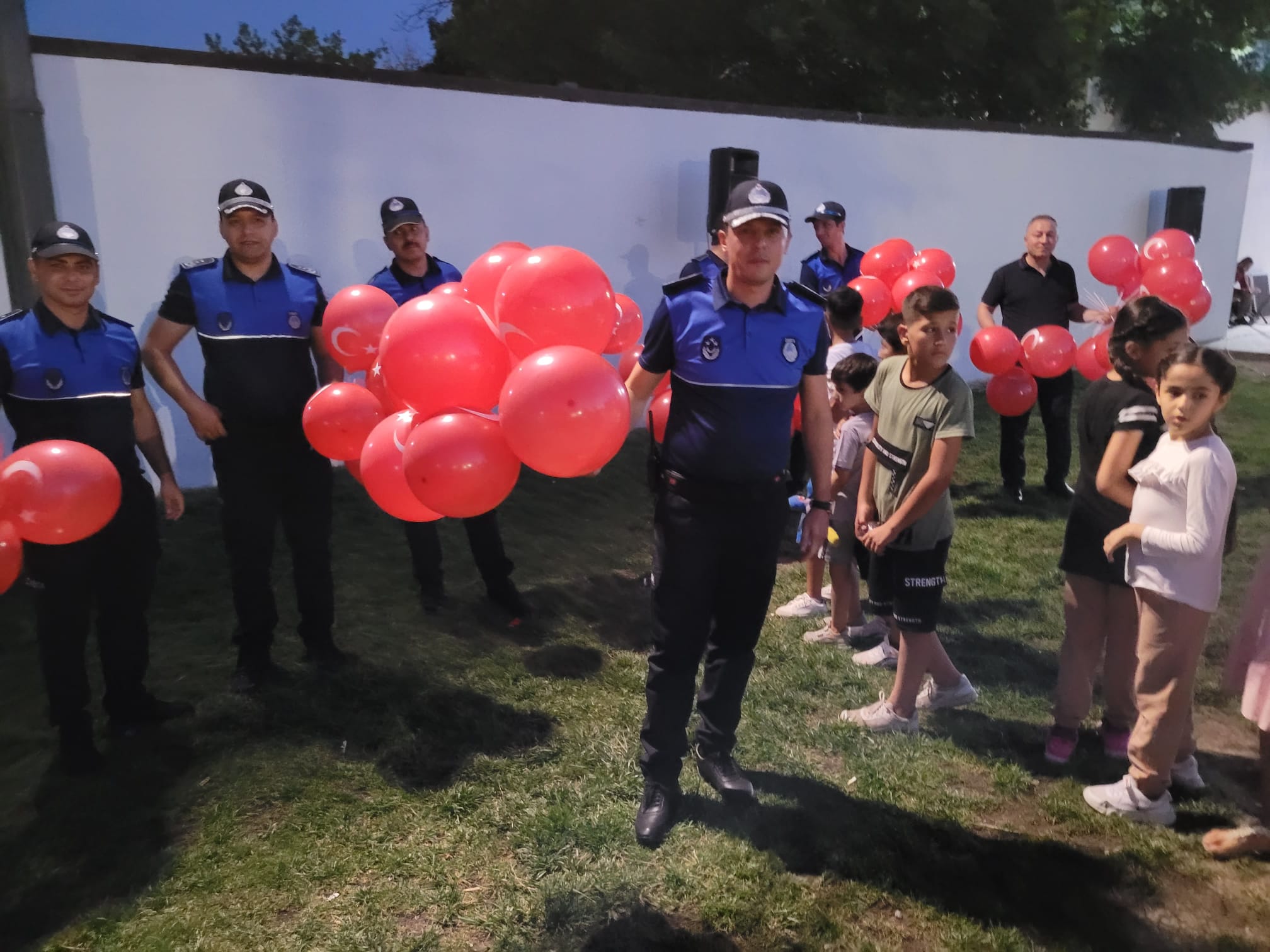 Kırıkkale Belediyesinden çocuklara balon