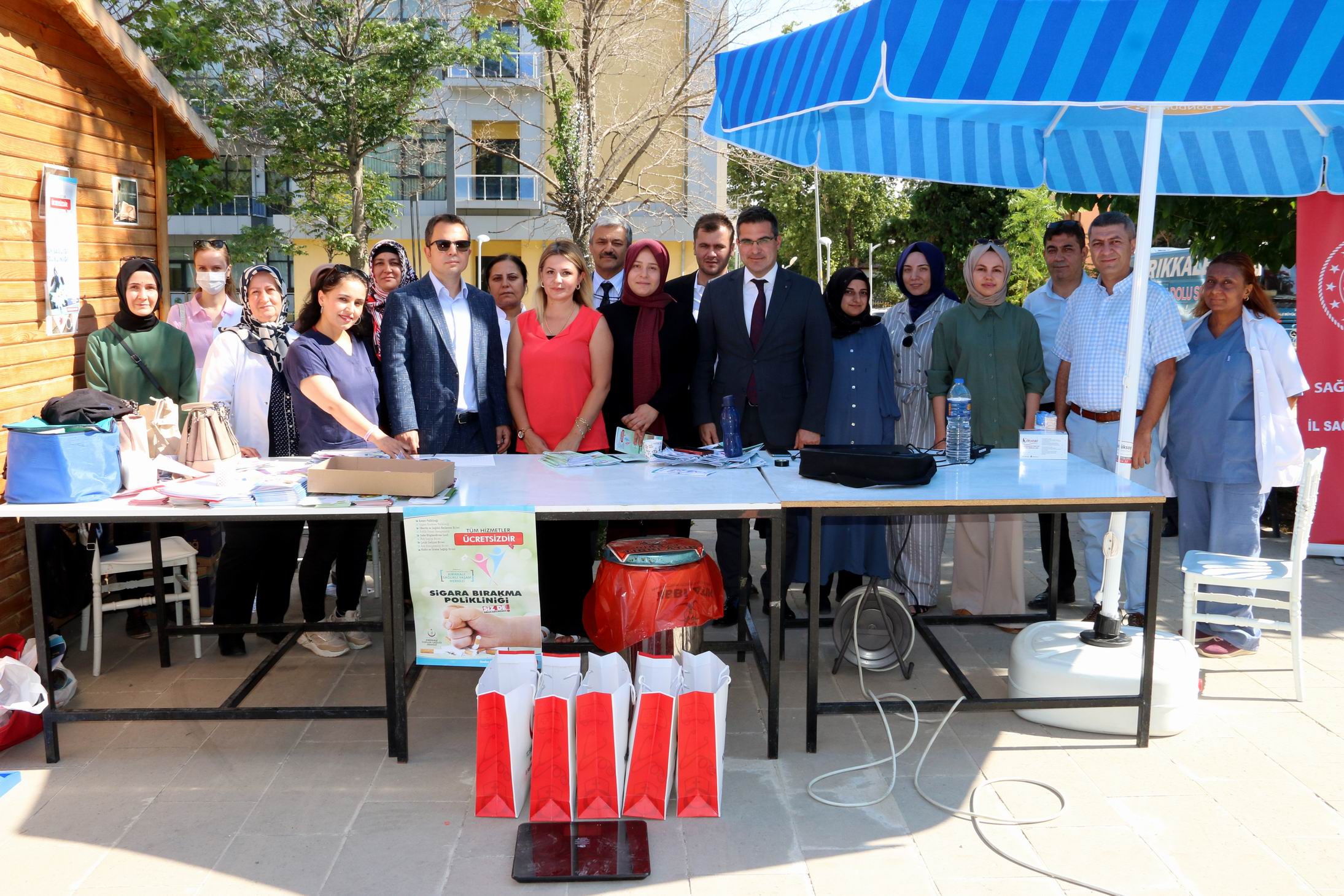 Halk sağlığı bilgilendirme standı kuruldu