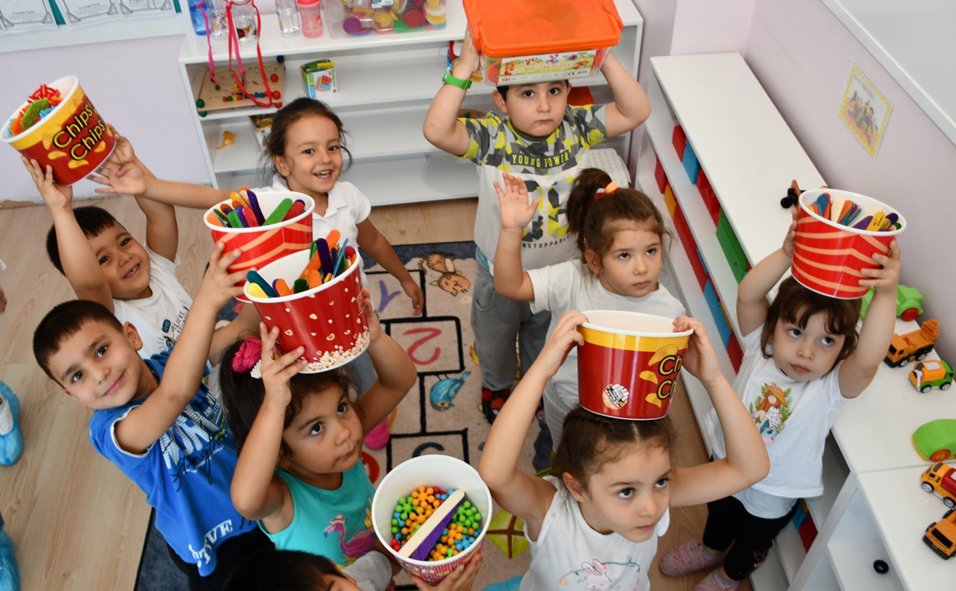 Eğitim ortamlarında renkli görüntüler