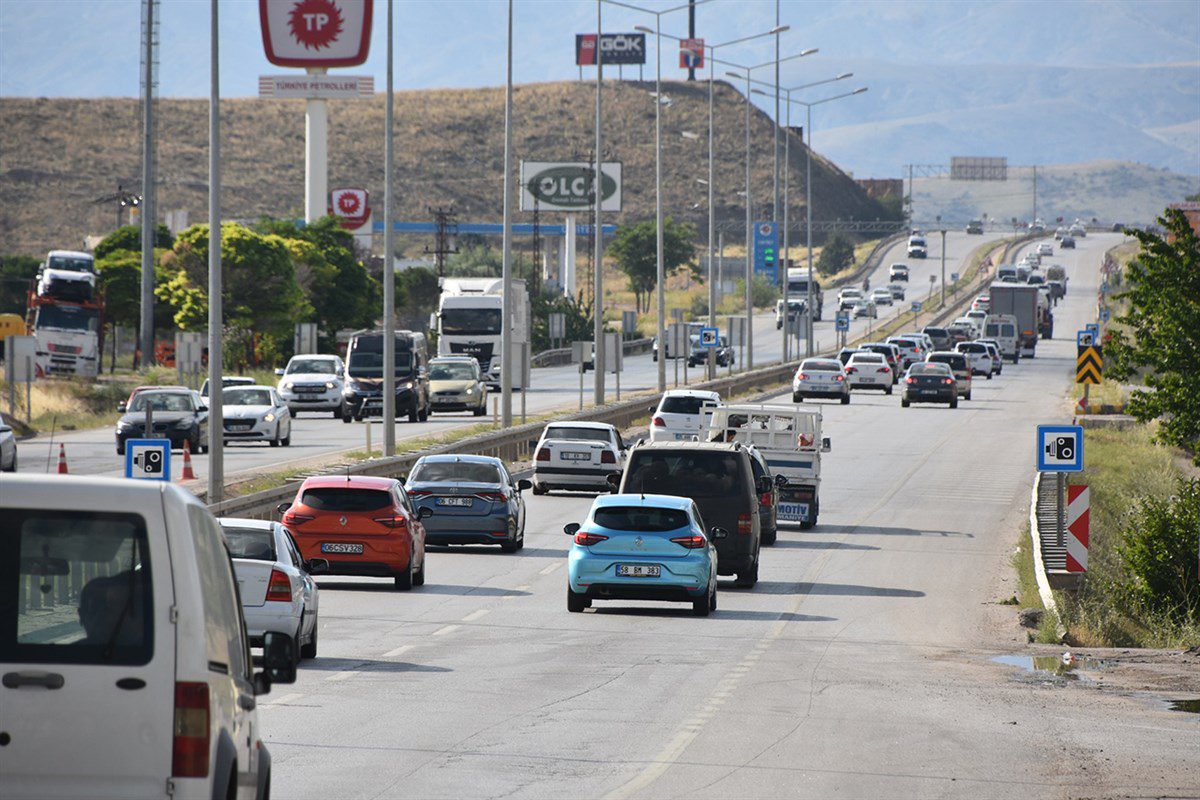 Kırıkkale'de motorlu kara taşıtı 70 bin 922 oldu