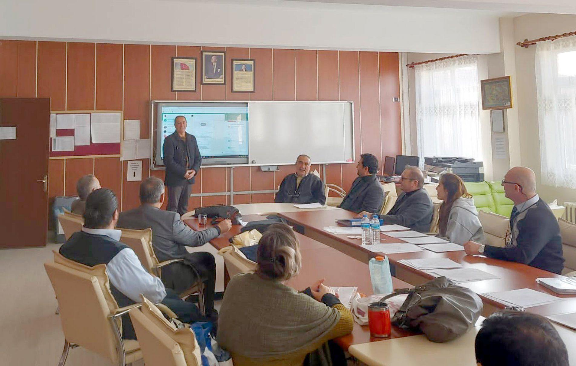 Öğretmenler Okul Temelli Mesleki Gelişim eğitimlerini aldı