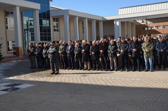 Deprem Şehitleri İçin Gıyabi Cenaze Namazı