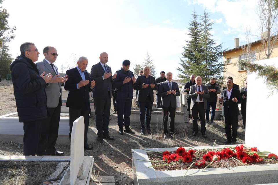 Hacı Taşan kabri başında anıldı