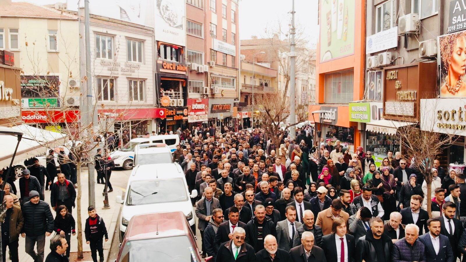 Özaslan aday adaylık başvurusunu yaptı