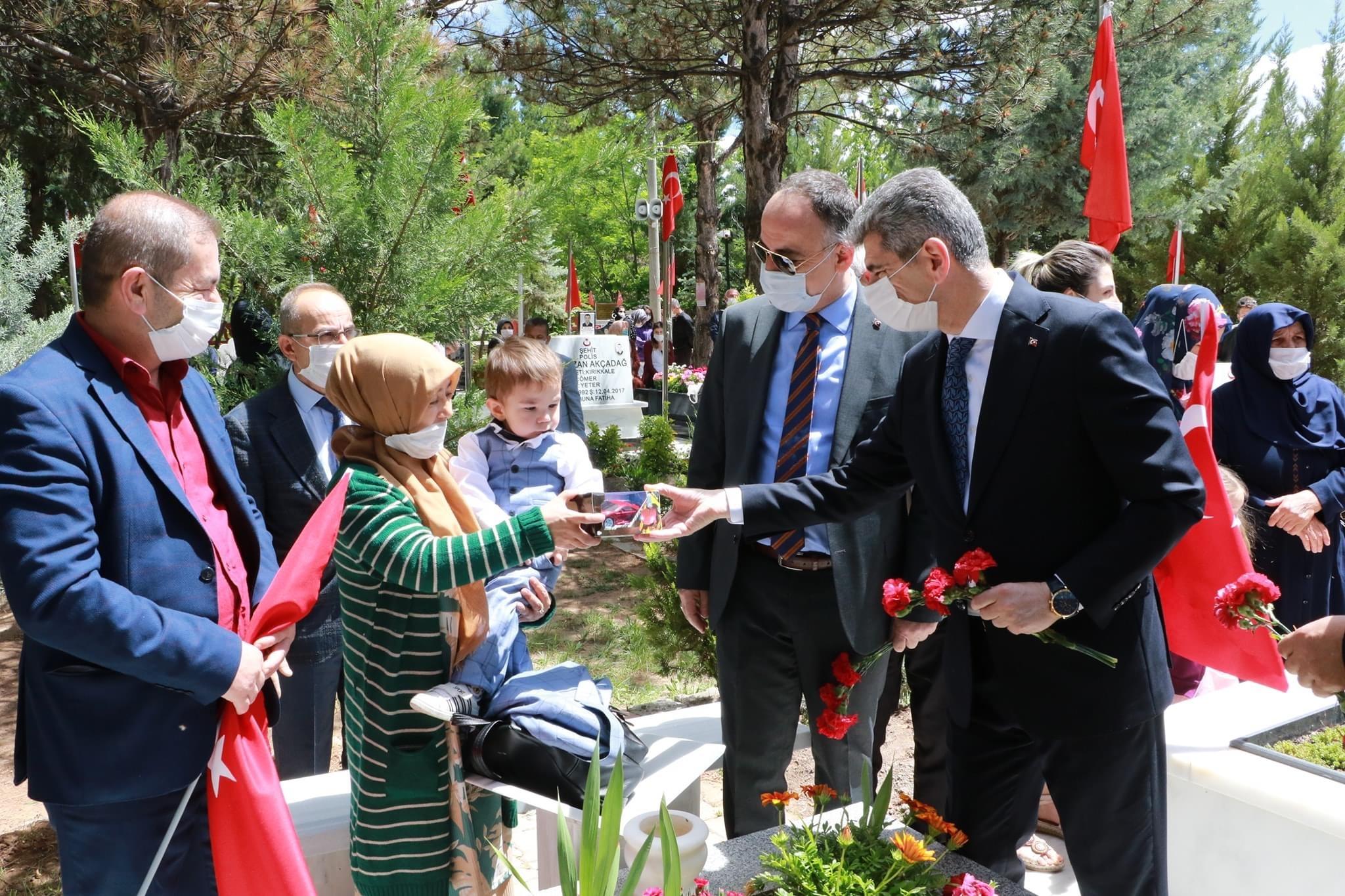 İçişleri Bakan Yardımcısı İnce, şehit yakınları ile bir araya geldi