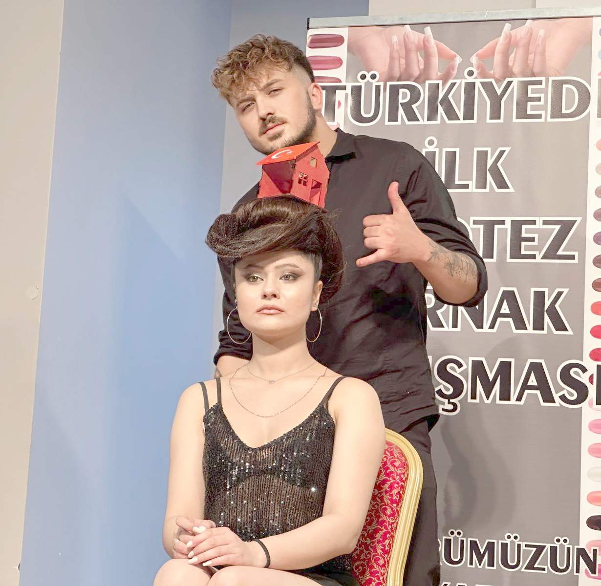 Saç Show'un Birincisi Kuaför Onur