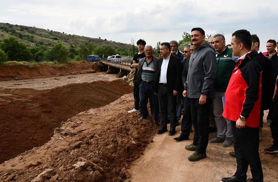 Vali Tekbıyıkoğlu, Selden Etkilenen Bölgelerde İncelemelerde Bulundu