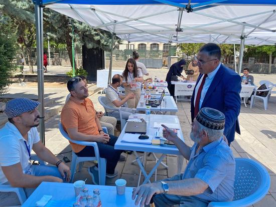 Başalan, KKÜ’nün tanıtım stantlarını ziyaret etti