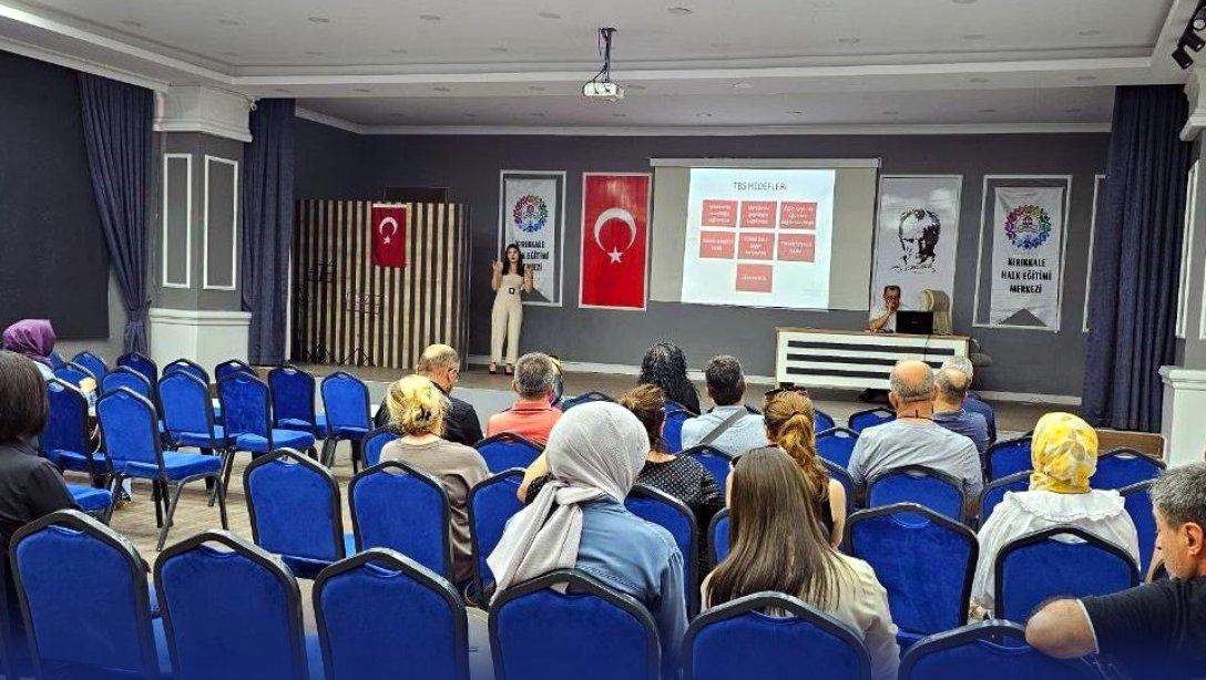 Okul yöneticilerine sağlık hizmetleri semineri verildi