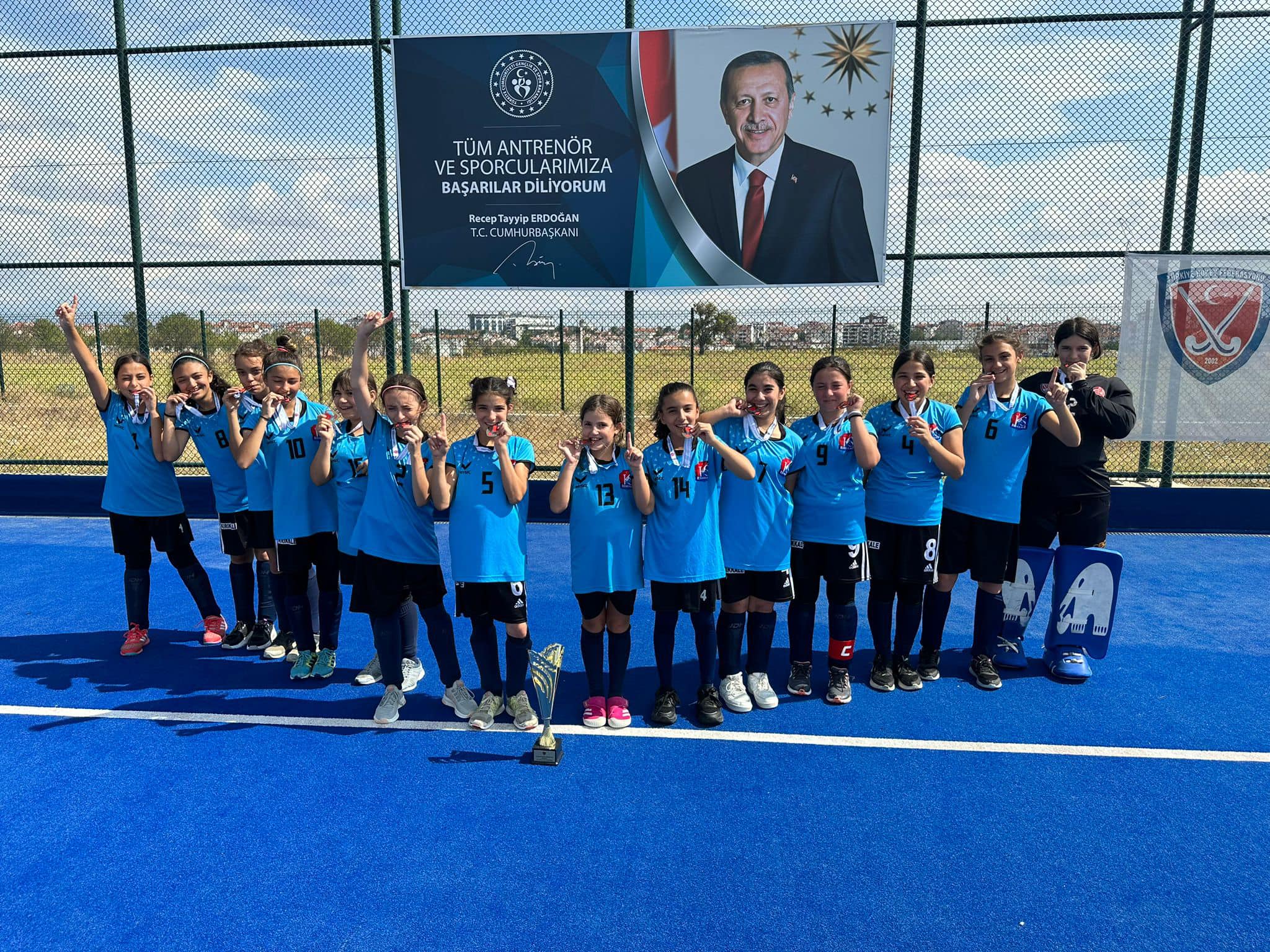 Hokeyci Kızlar Türkiye Şampiyonu Oldu