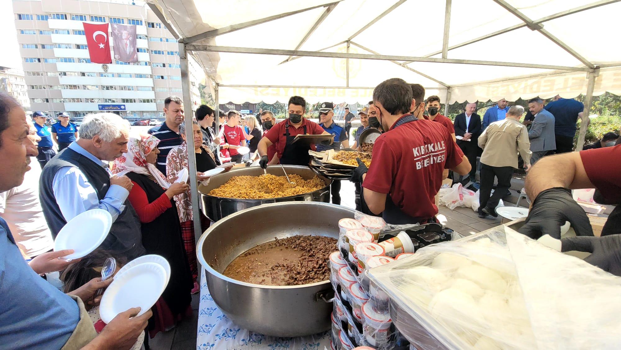 Kırıkkale’de Bin Kişilik Ahilik Pilavı Dağıtıldı