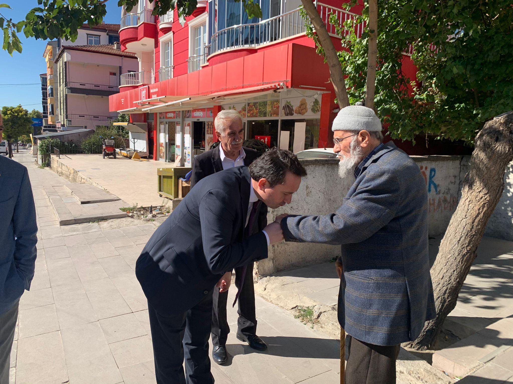 İYİ Parti esnaf ziyaretlerine devam ediyor