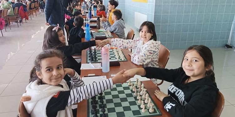 Kırıkkale'de çocuklar, şah-mat için yarıştı