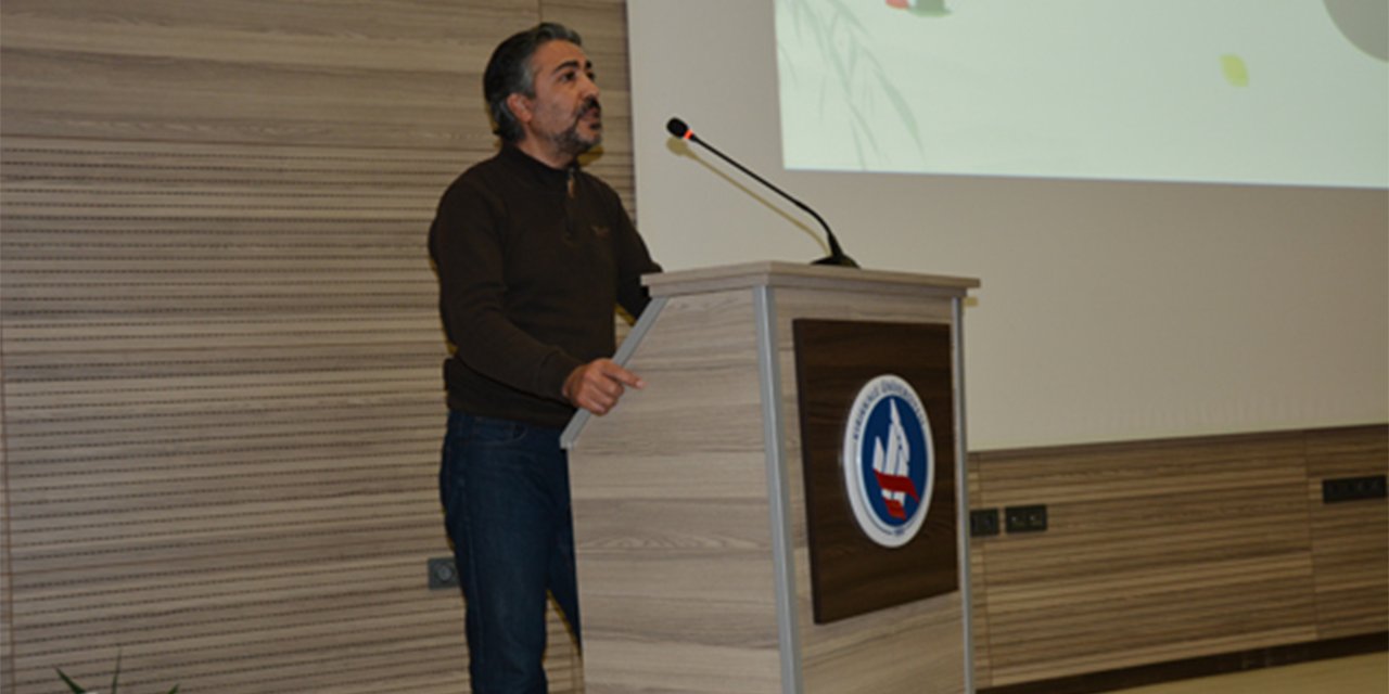 Kırıkkale Üniversitesi'nde sosyal medya bilinci konuşuldu