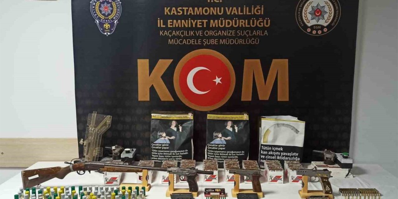 Kastamonu’da 5 farklı adrese kaçakçılık operasyonu: 4 gözaltı