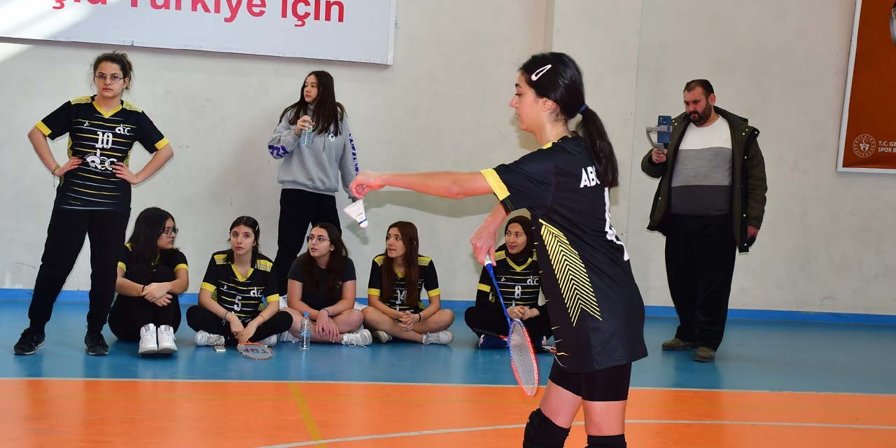 Kırıkkale’de badminton heyecanı